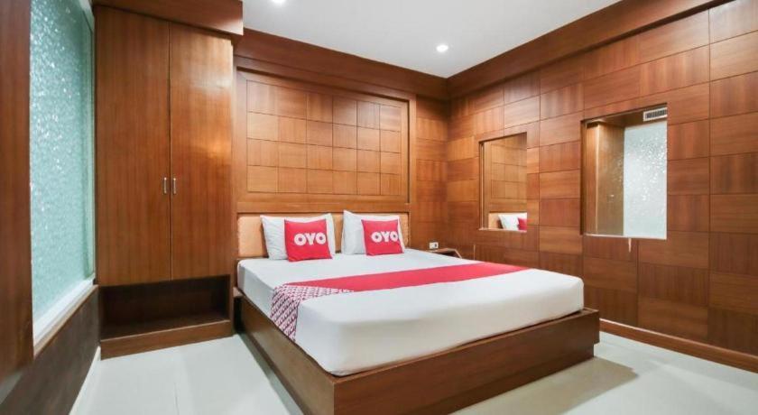 Oyo 1172 Goodnight 3* Phuket